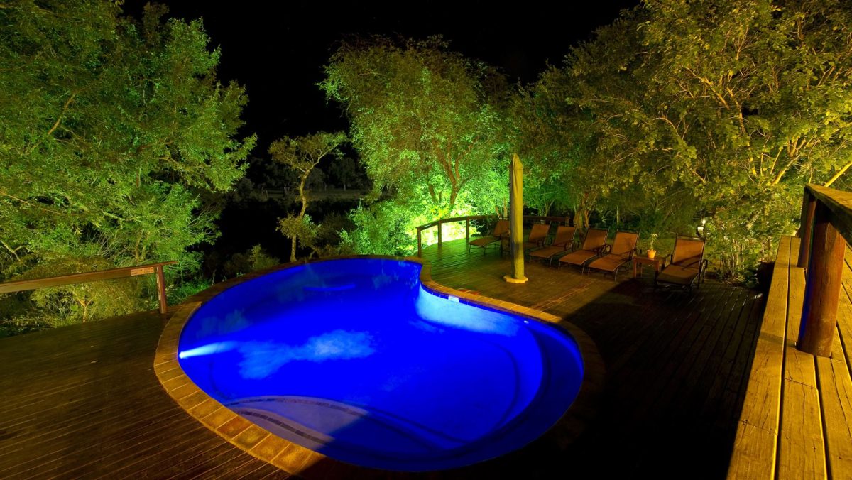 5._main_swimming_pool_2