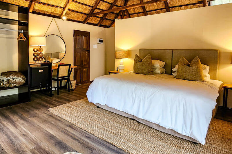 Best-rates-and-special-offers-for-Makhasa-Private-Game-Lodge-suite2