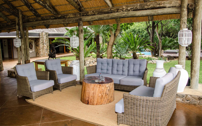 Best-rates-and-special-offers-for-amakhosi-safari-lodge-outdoor-lounge