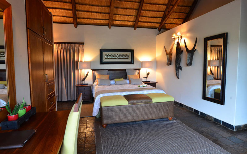 Best-rates-and-special-offers-for-amakhosi-safari-lodge-private-house-room