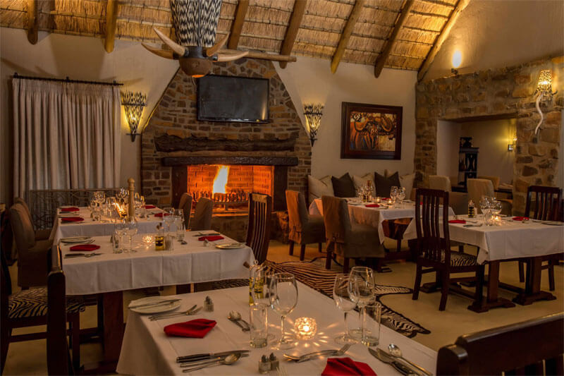Best-rates-and-special-offers-for-umzolozolo-safari-lodge-dining