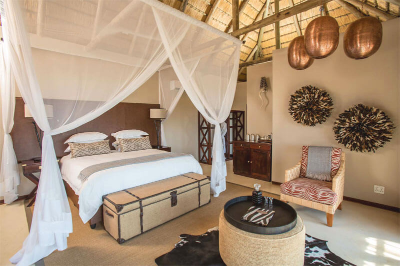 Best-rates-and-special-offers-for-umzolozolo-safari-lodge-luxury-suite-valley-room