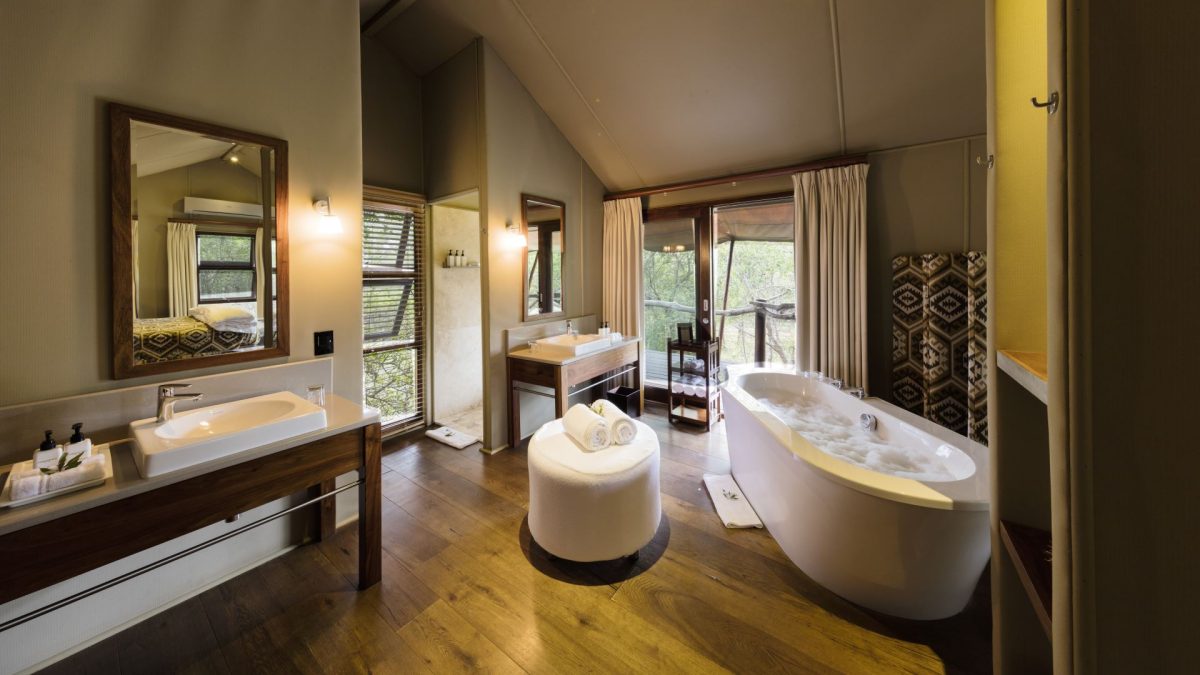 Buffalo-Camp-Tent-bathroom-1