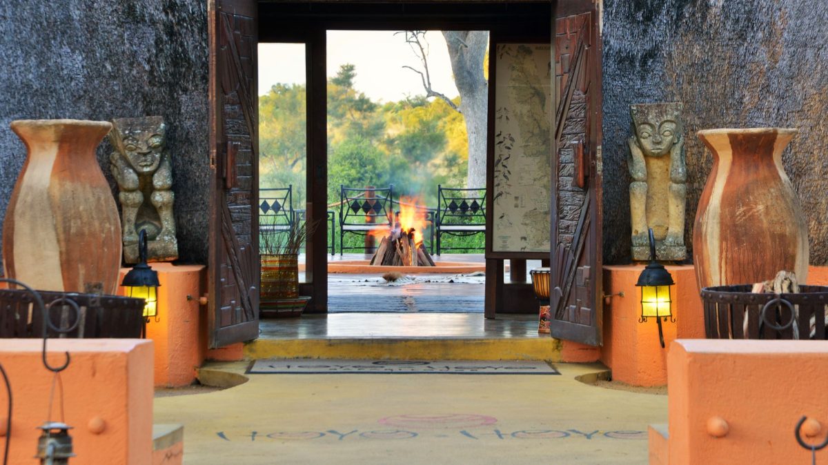 Hoyo-entrance
