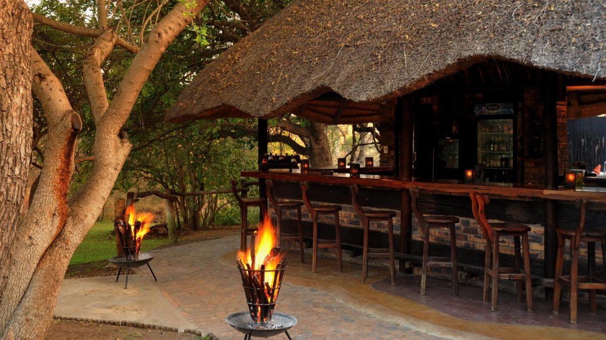 Idube-Game-Reserve_Bar_01