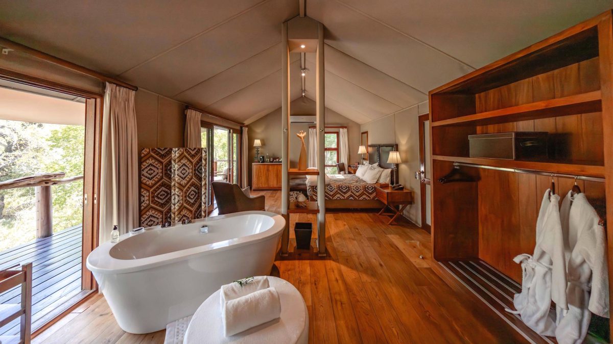 Kapama-Buffalo-Camp-en-suite-Bathroom