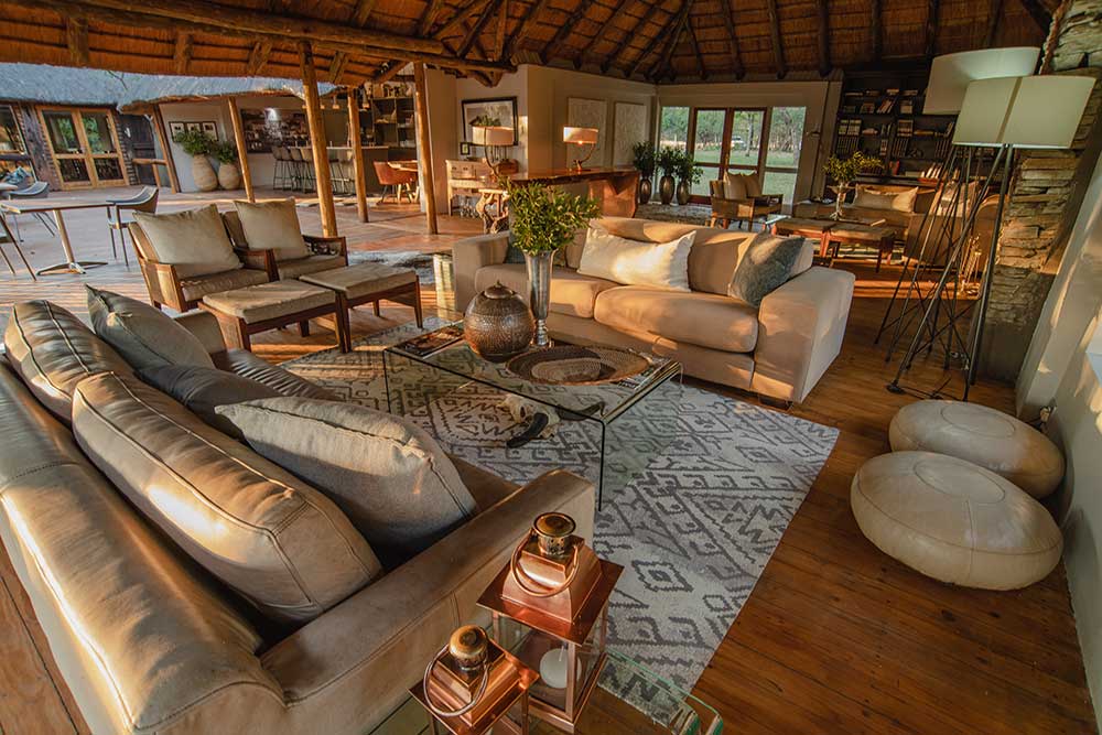 Lounge-area-at-Karongwe-River-Lodge-04-2022-Copy