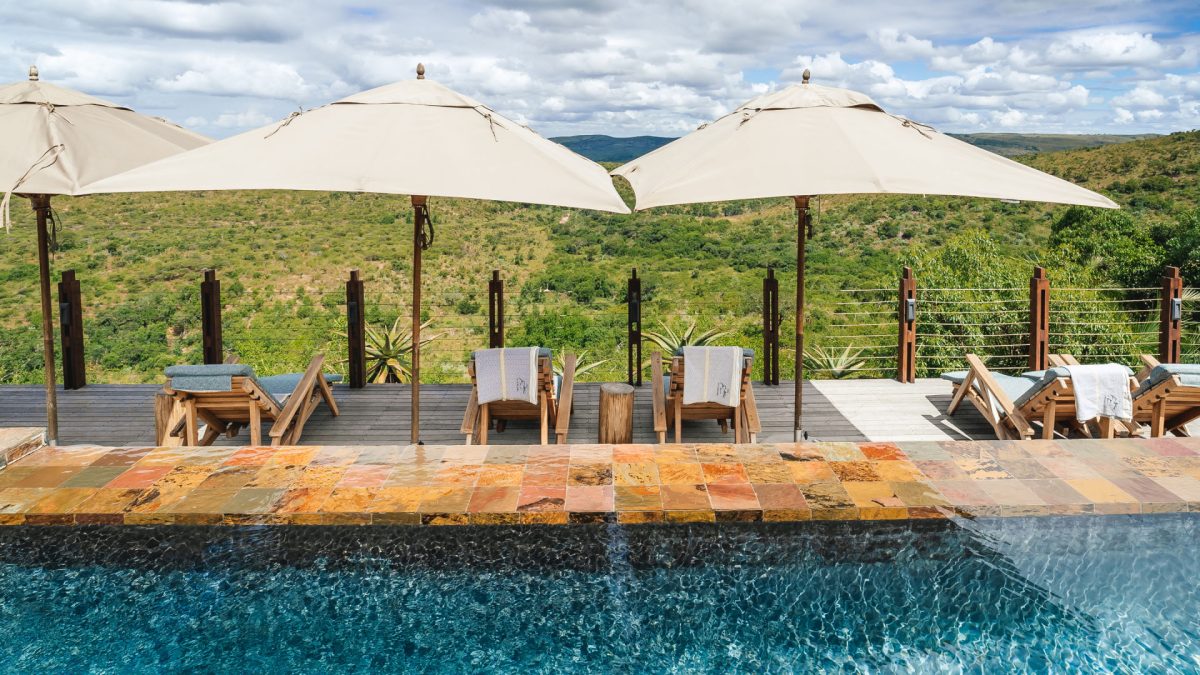RR-Pool-deck-view
