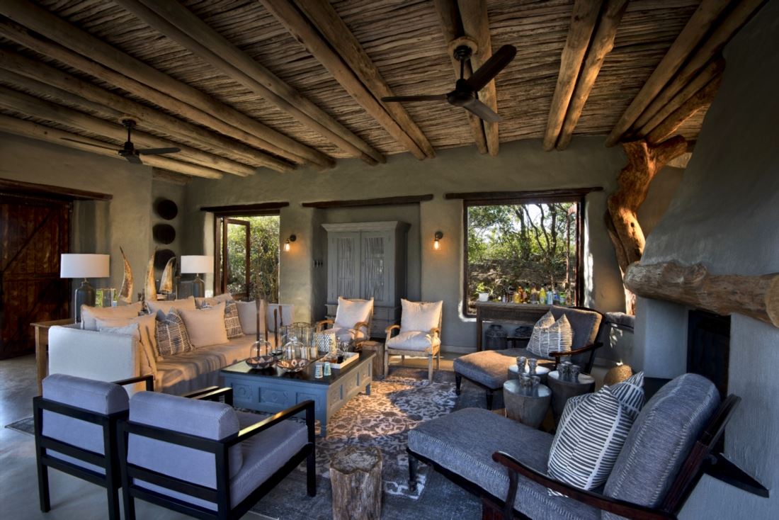 Sitting-area-at-Phinda-Rock-Lodge-1-1