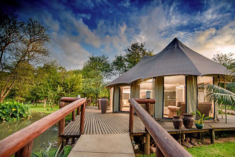 chisomo-lodge-entrance