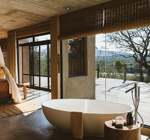 mfulawozi-wilderness-bathroom-with-a-view