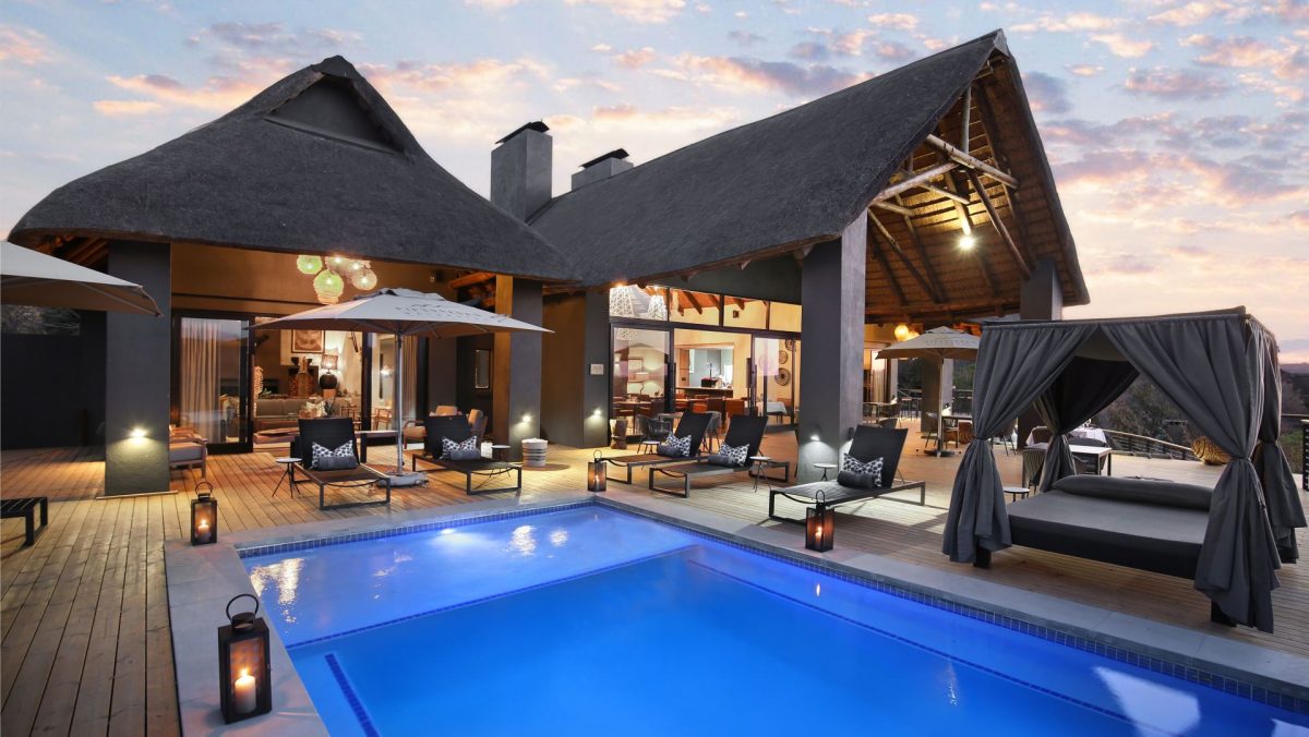 57W-pool-and-main-area