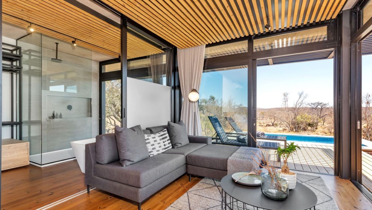 57W-suite-lounge-area