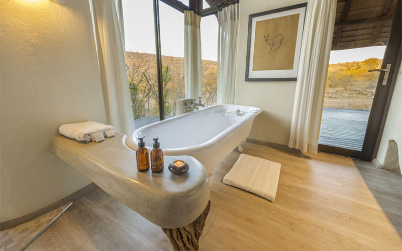 Best-rates-and-special-offers-for-impodimo-game-lodge-luxury-suite-bathroom