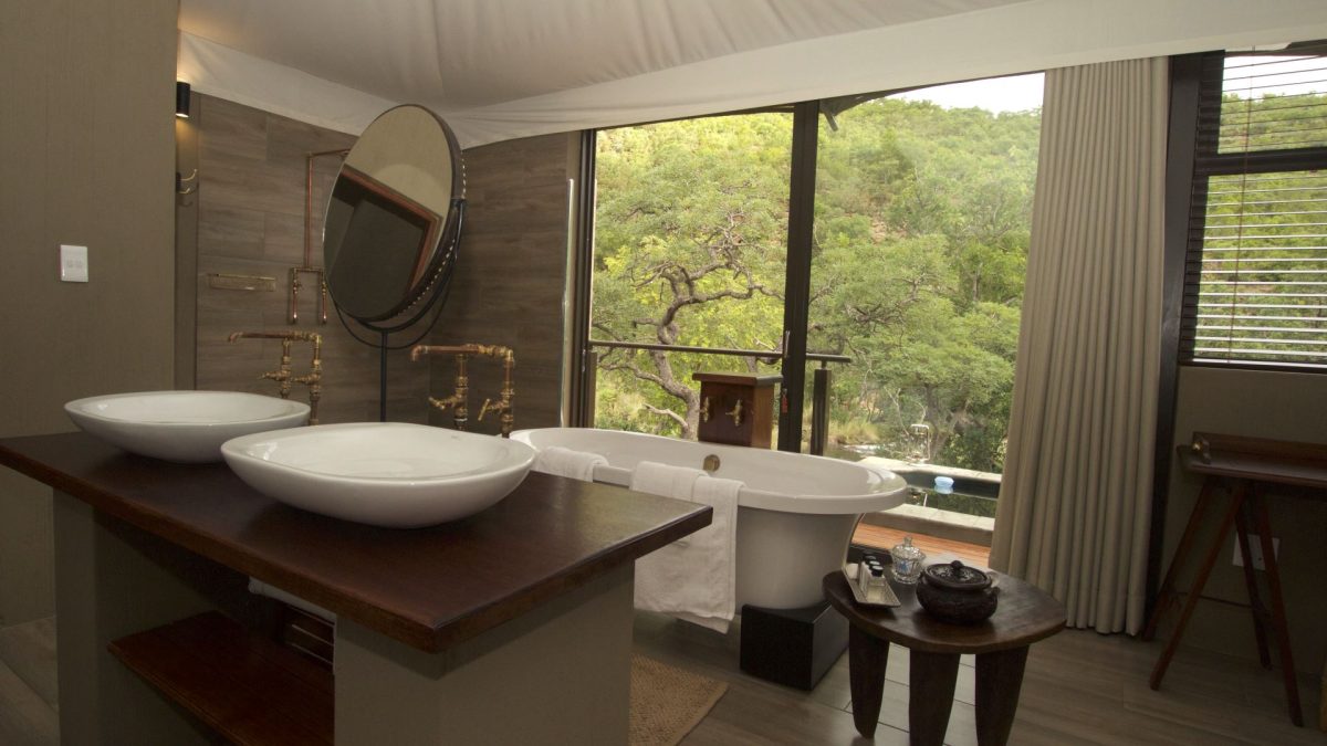 Inzalo-bathroom