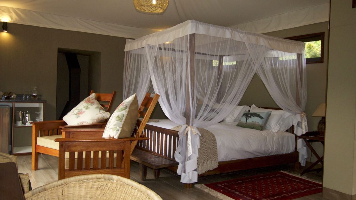 Inzalo-bedroom