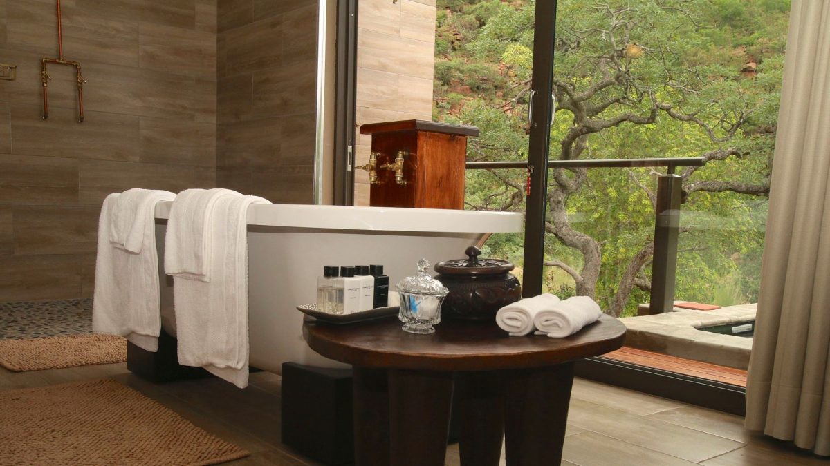 Inzalo-ensuite-1