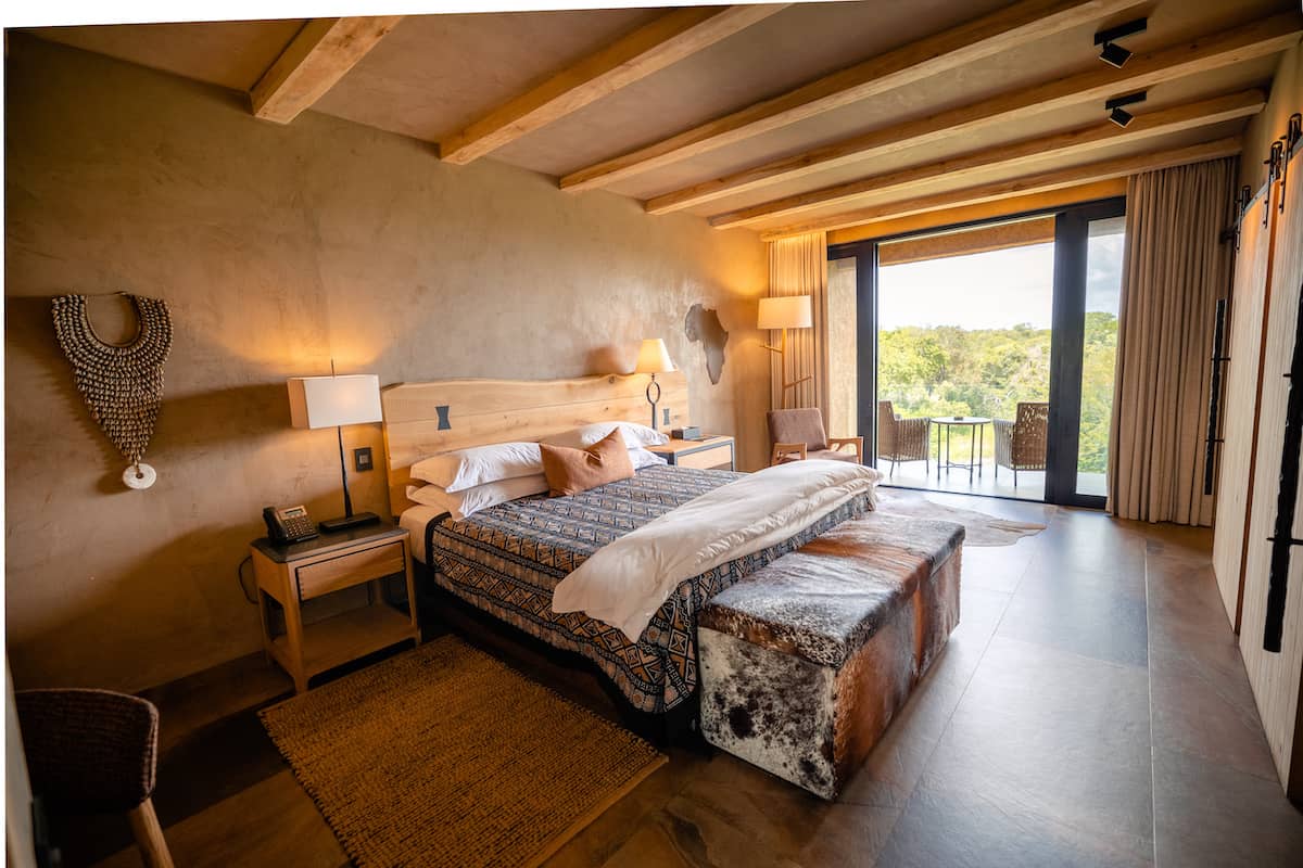 Kapama-River-Lodge-Deluxe-suite-interiro