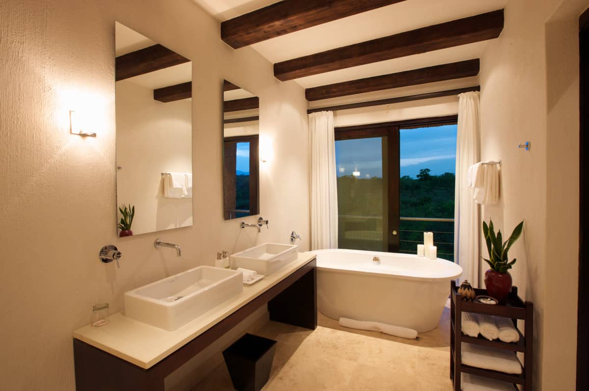 Kapama-River-Lodge-Spa-Suite-Bathroom