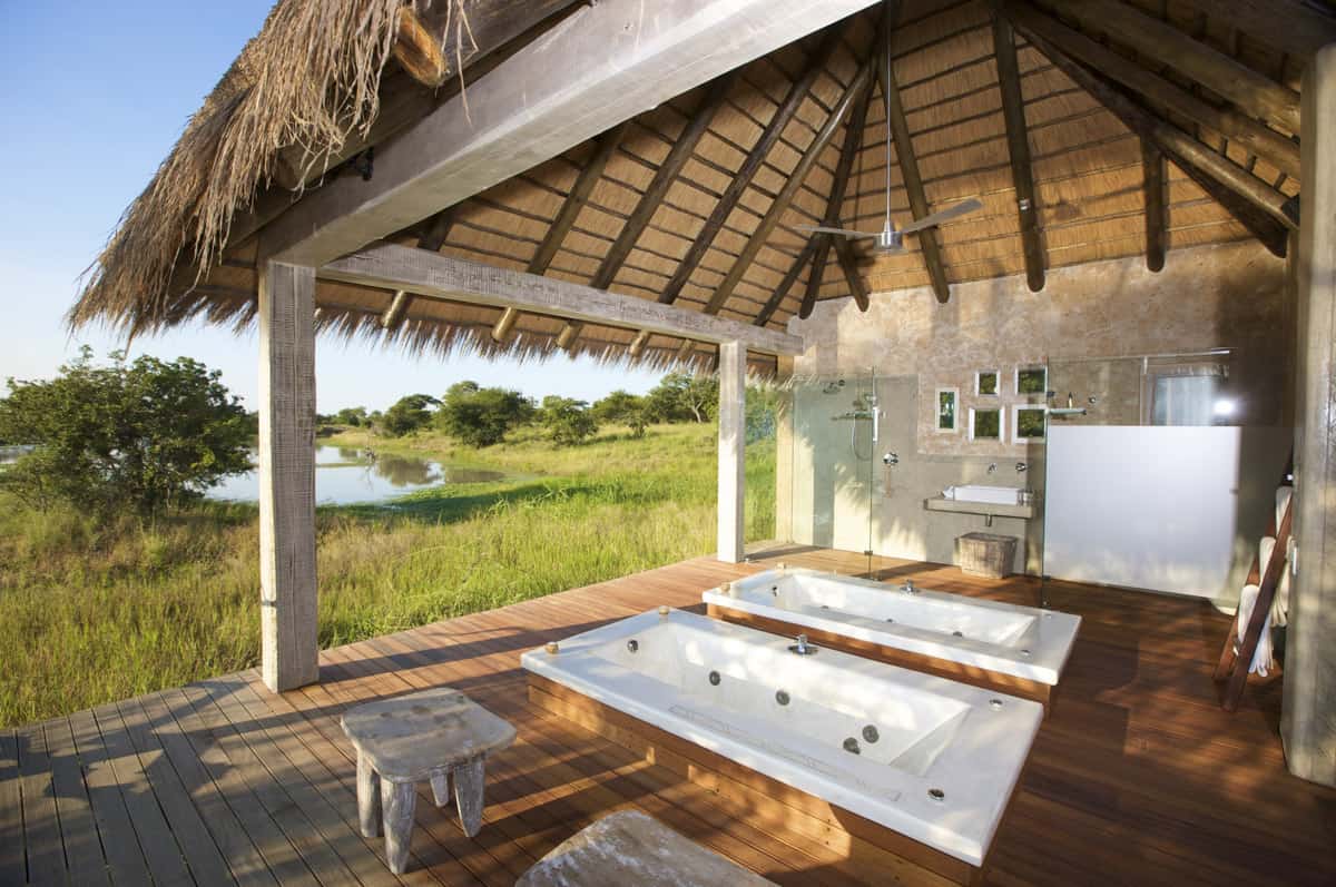 Kapama-River-Lodge-Spa-Wellness-Centre-Hydrobath-Treatment-Room