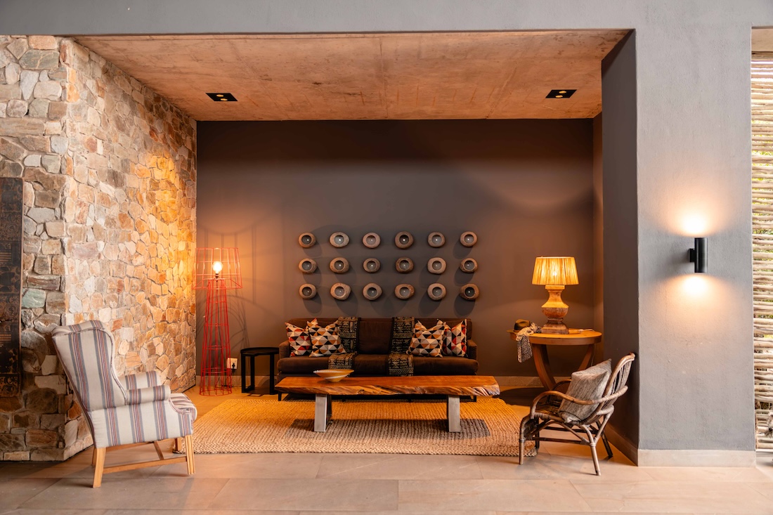 Kapama-River-Lodge-check-in-lounge