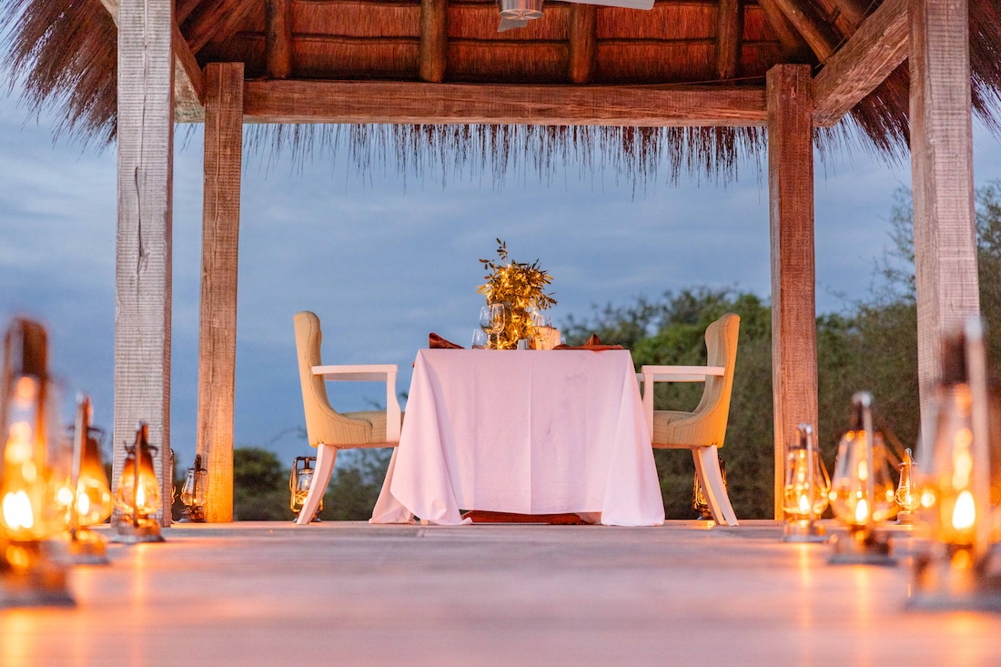 Kapama-River-Lodge-private-dinner-set-up