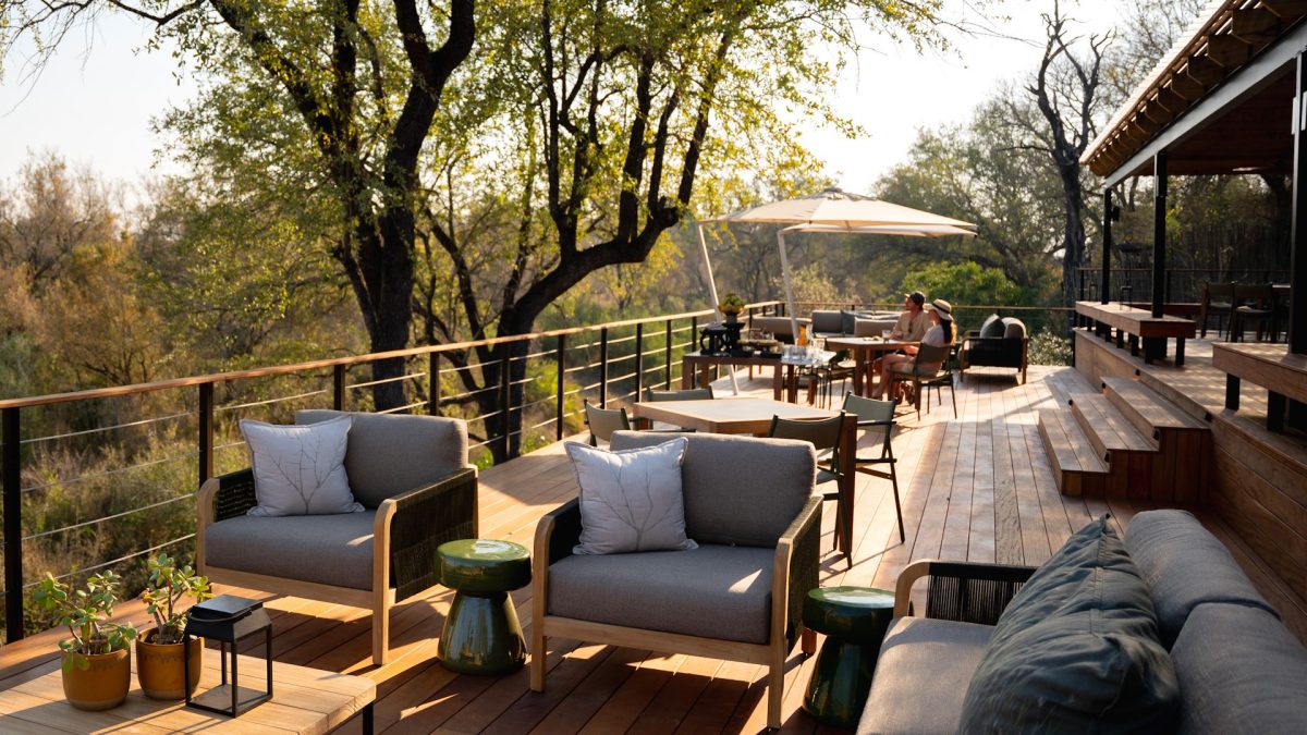 Main-lodge-deck