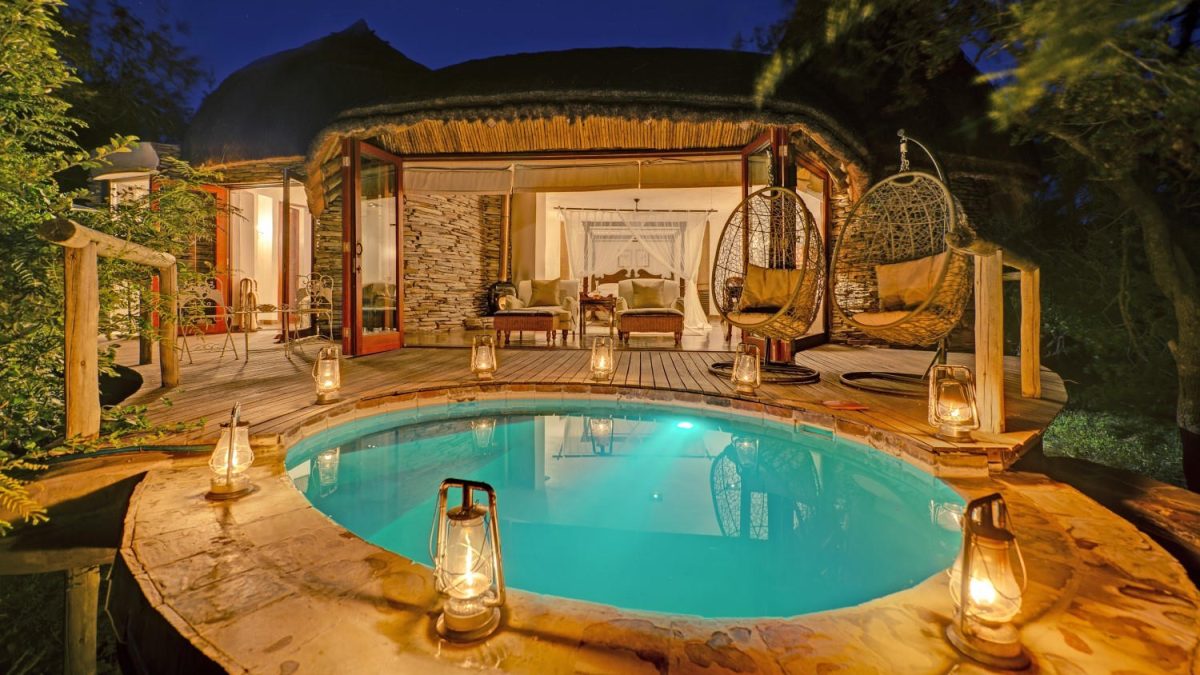 Plunge-pool-at-Tintswalo1