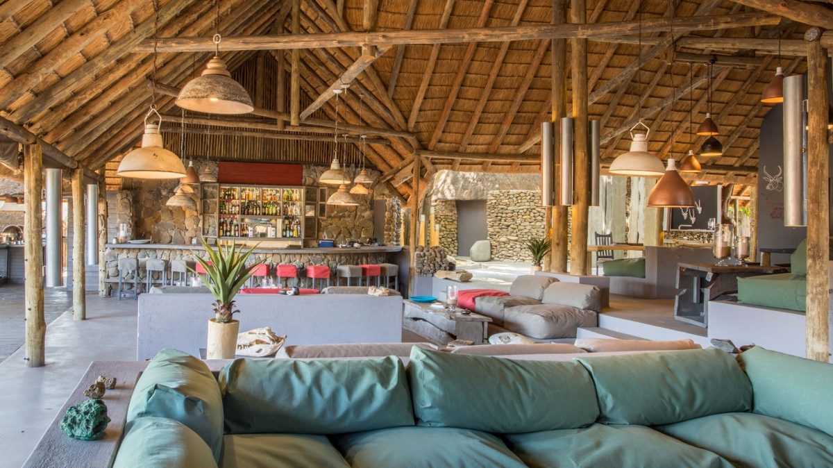 RIver-Lodge-Main-Lounge-and-Bar-Area-3