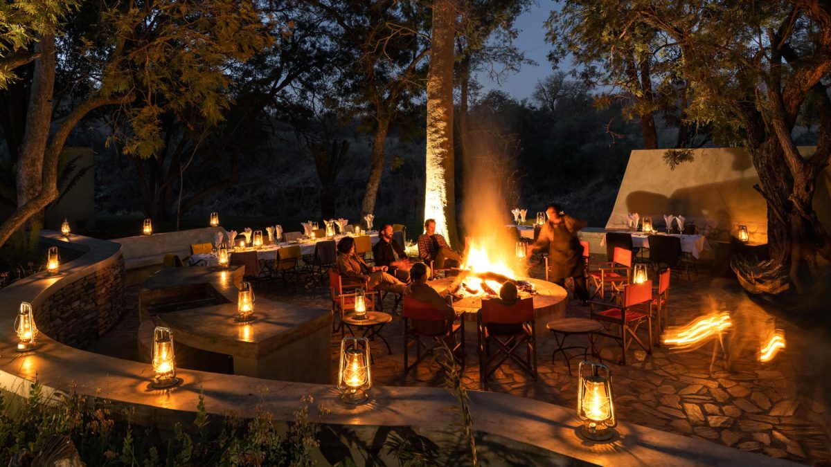 Simbavati-Camp-George-boma-dining