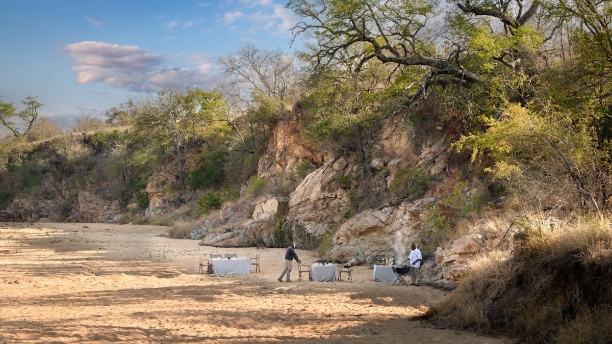 South-Africa-Ngala-Tented-Camp-guest-delight-4-Website-1920x1080-fill-gravityauto-Q_AutoBest