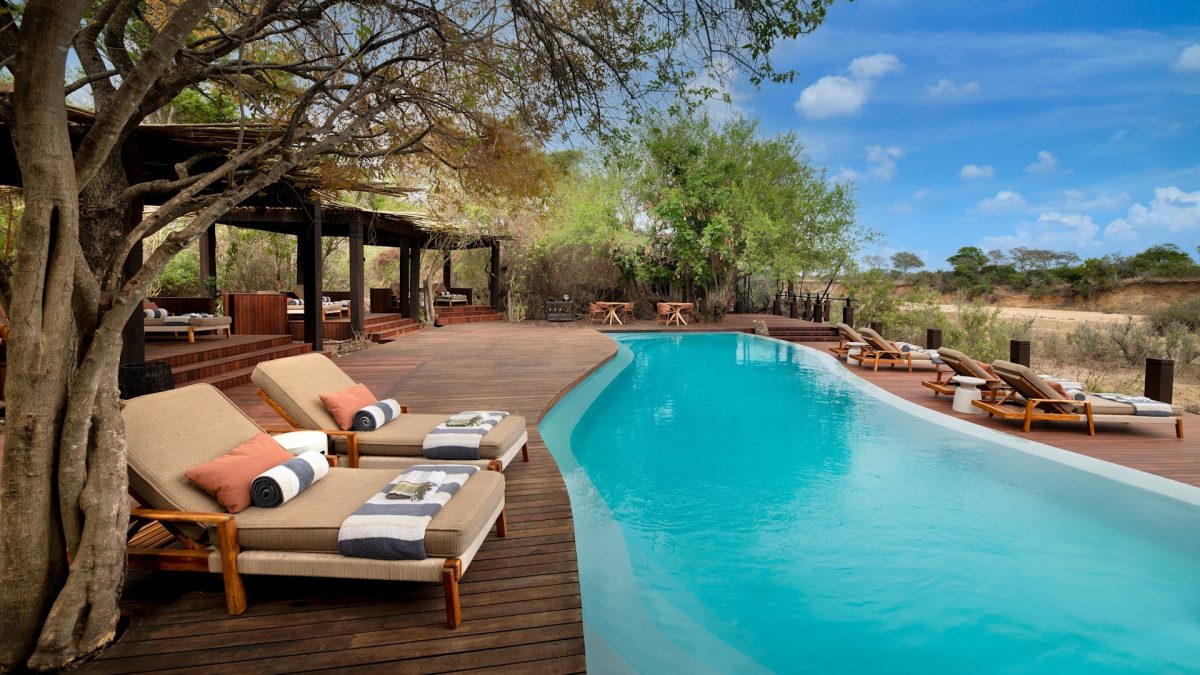 South-Africa-Ngala-Tented-Camp-main-lodge-pool-Website-1920x1080-fill-gravityauto-Q_AutoBest