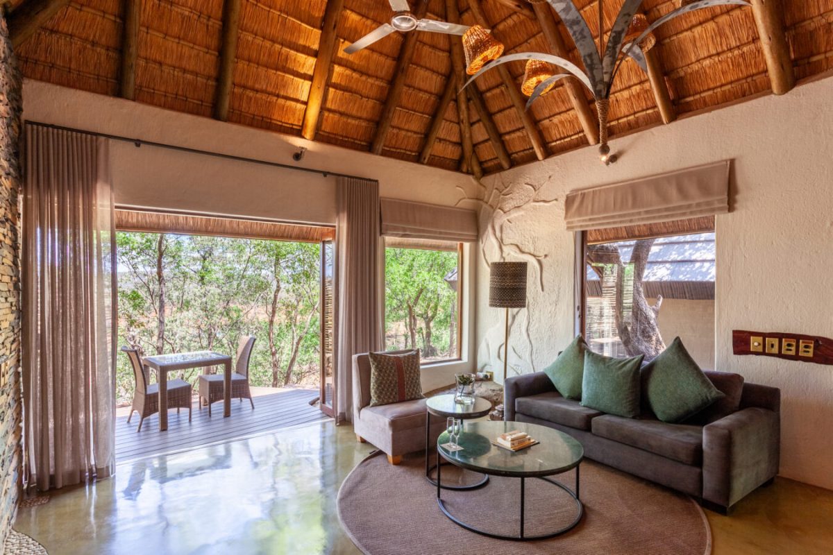 madikwe-hills-mvr-accommodation-room-3-03-1350x900
