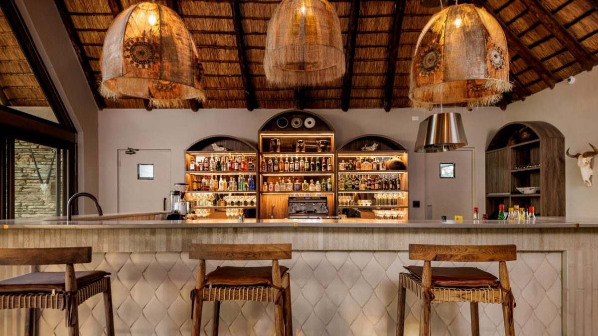 simbavati-waterside-bar