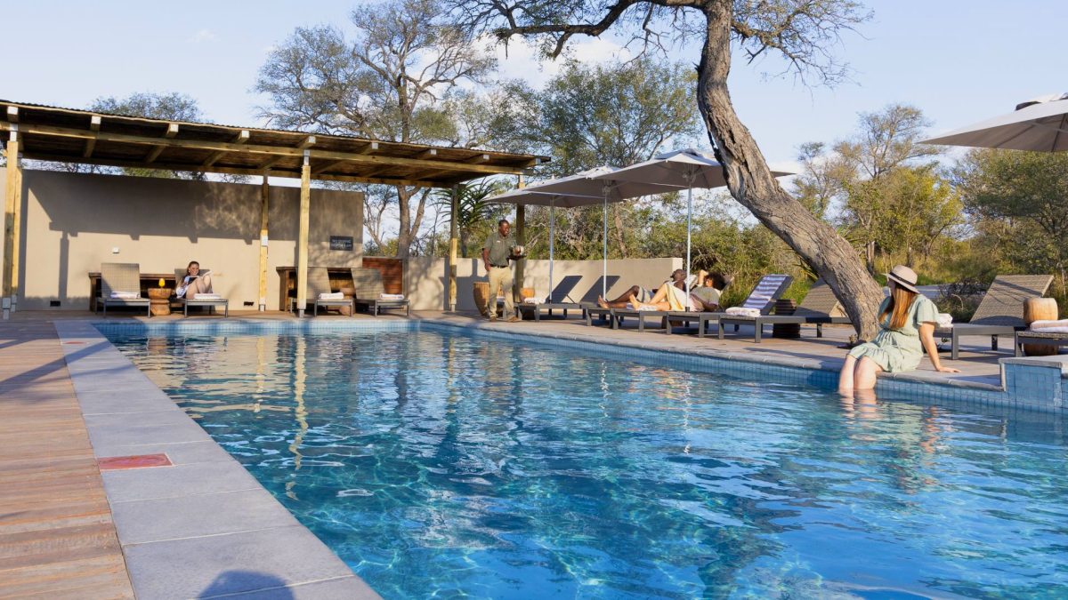 simbavati-waterside-pool