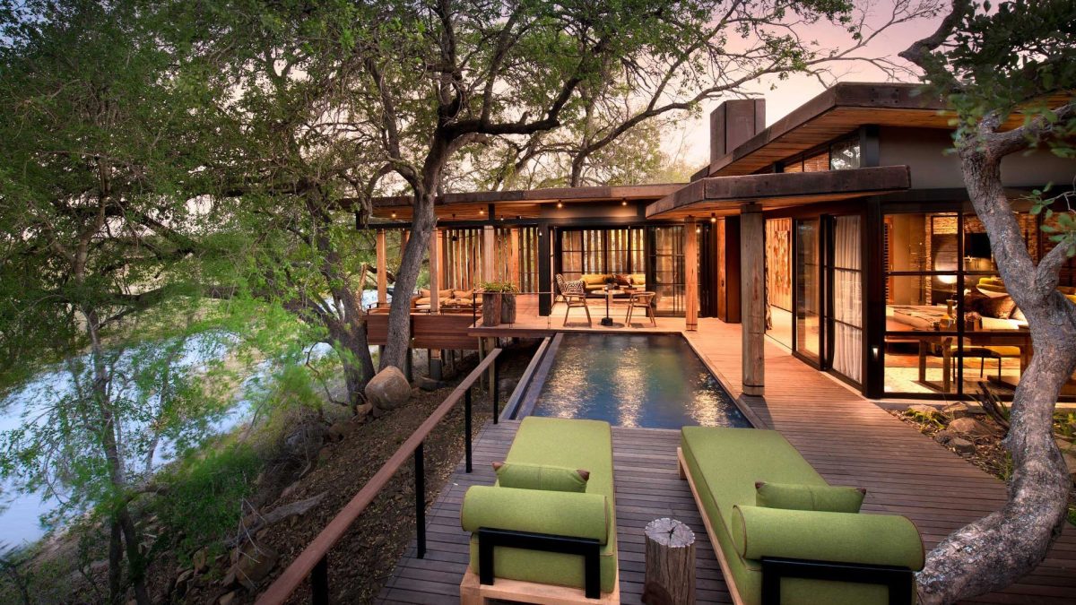 tengile-river-lodge-exterior-suite-pool-view-01-main