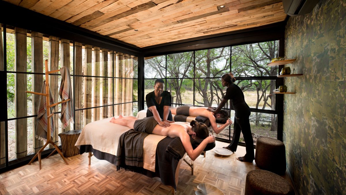 tengile-river-lodge-spa-massage